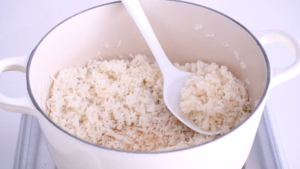 Sirviendo el arroz