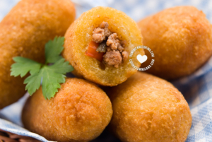 Chulitos de yuca o chulos.