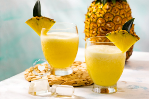 Jugo pera-piña.