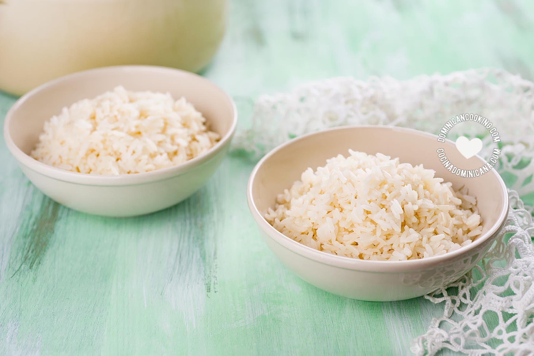 2 platos de arroz blanco