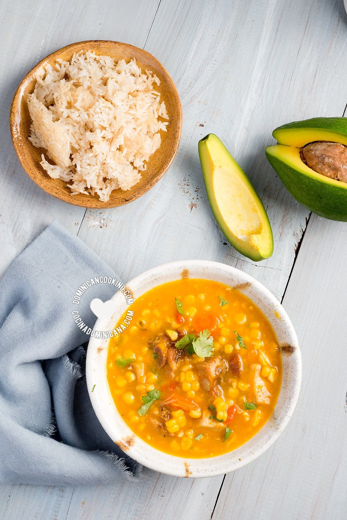 Receta Buche' Perico (Caldo de Maíz): Riquísimo y espeso caldo a base de maíz, vegetales y carne, perfecto para servir con arroz para el almuerzo o cena.