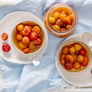 Dulce de cereza en almíbar.