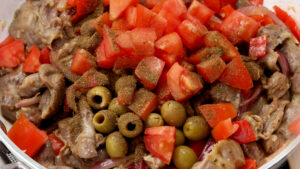 Salteando vegetales.