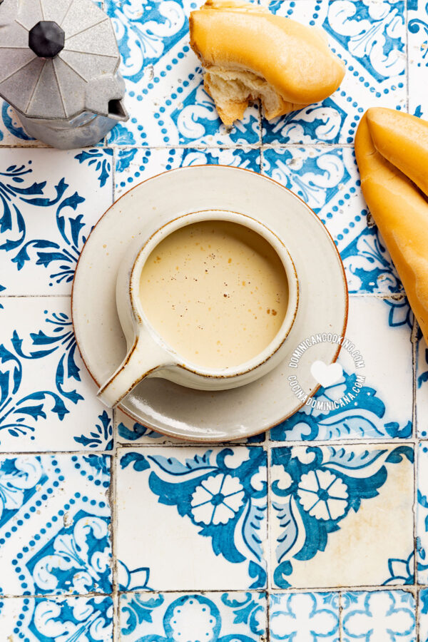 Café con leche.