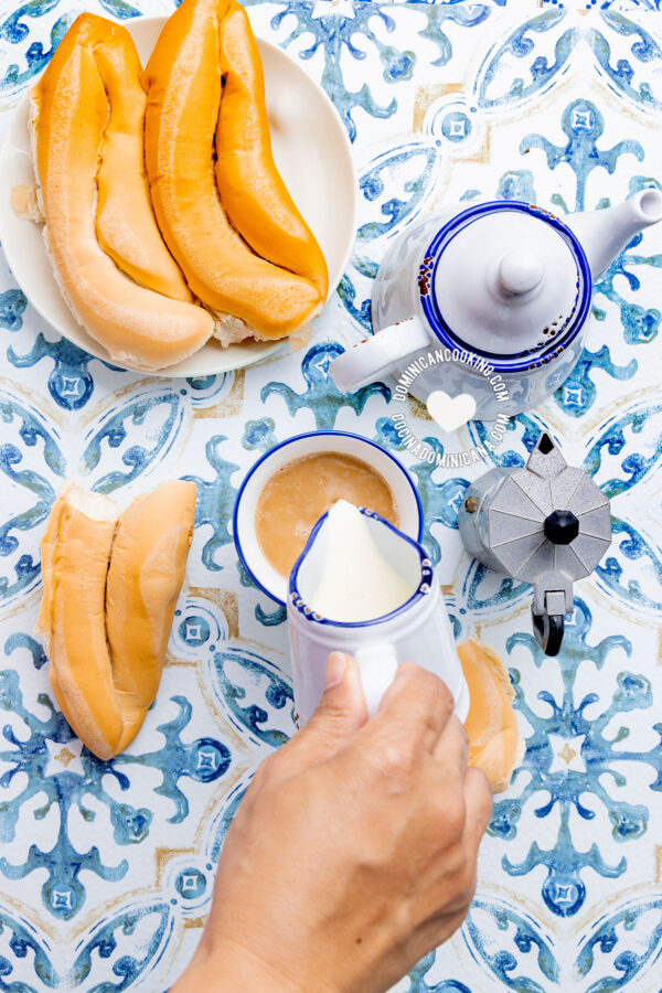 Café con leche.