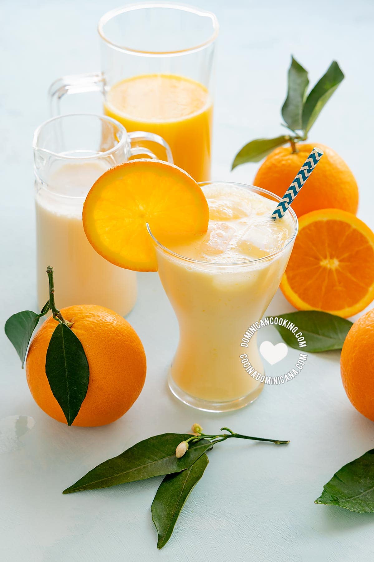 Morir soñando (bebida de jugo de naranja y leche).
