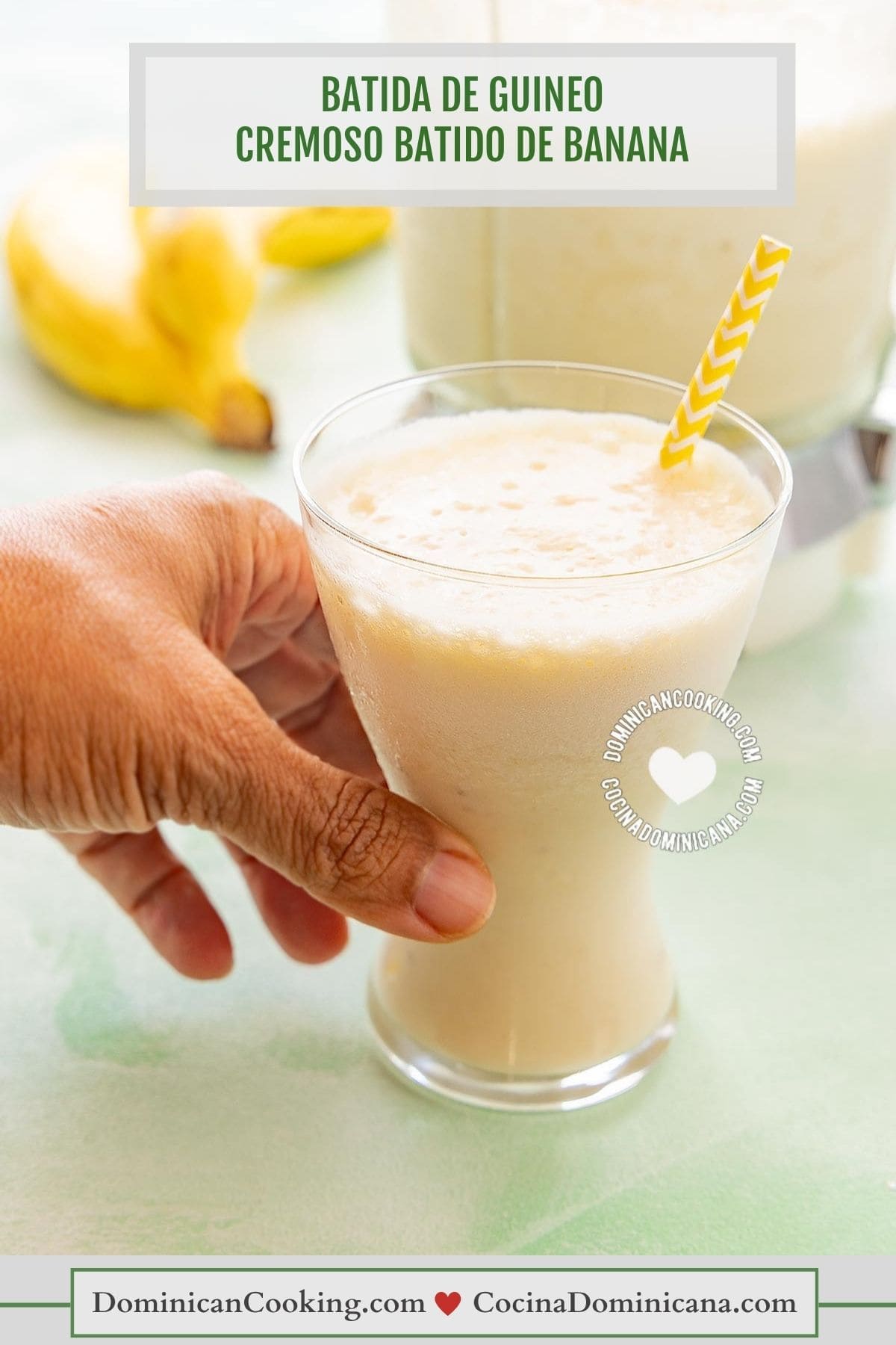Batida de guineo (batido de banana).