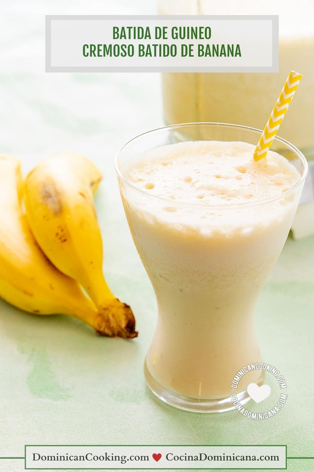 Batida de guineo (batido de banana).