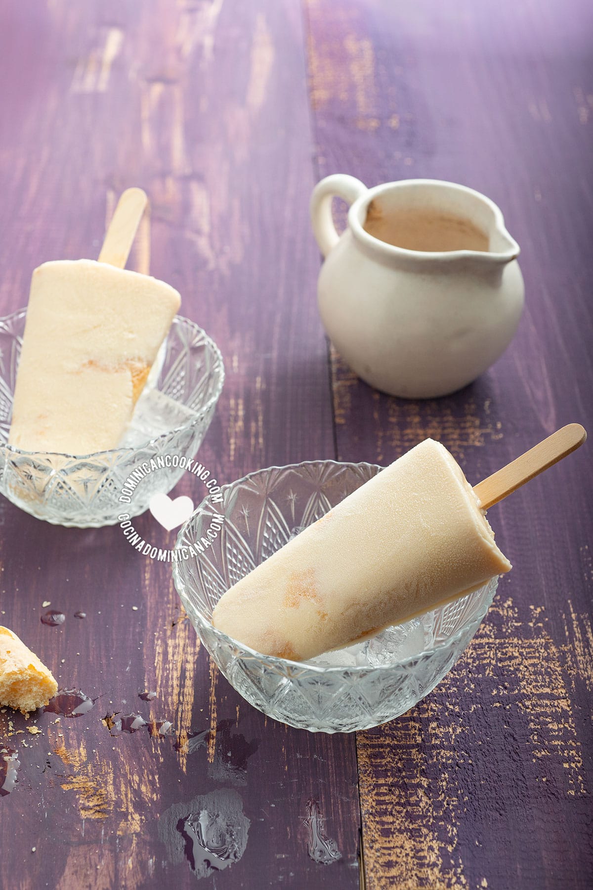Paletas tres leches popsicles.